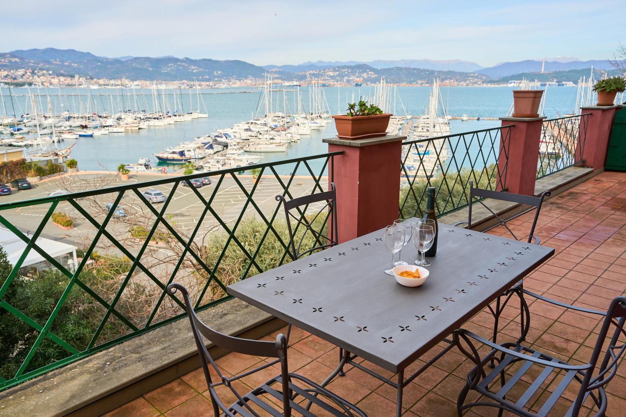 Villa Amelia - Vista Mare - Fezzano Kültér fotó